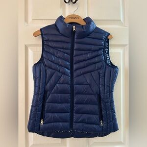 Subtle blue Puffer vest - Size Medium